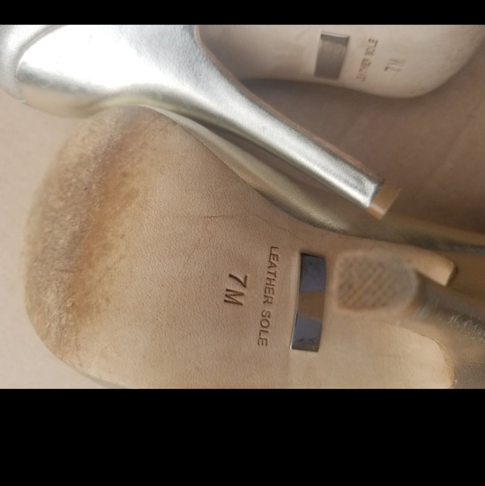 BADGLEY Mischka size 7 heels. - Picture 10 of 12